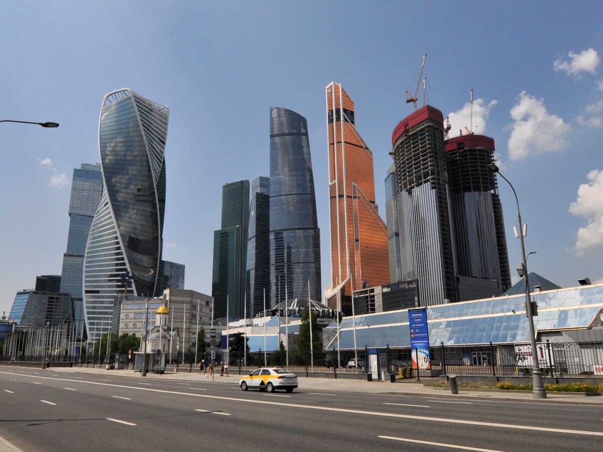 Офисы от 950 до 1100 кв.м. в аренду и продажу в Москве и Московской области